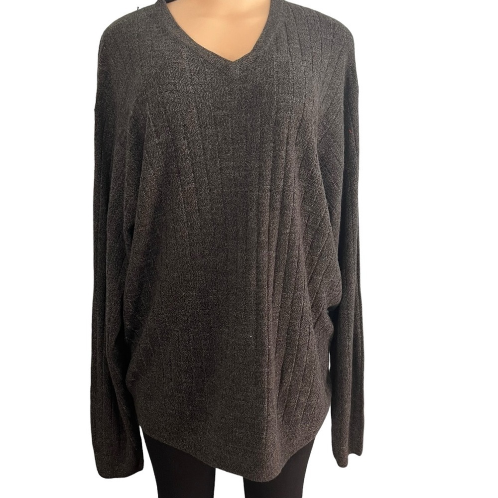 Geoffrey Beene Dark Grey Sweater